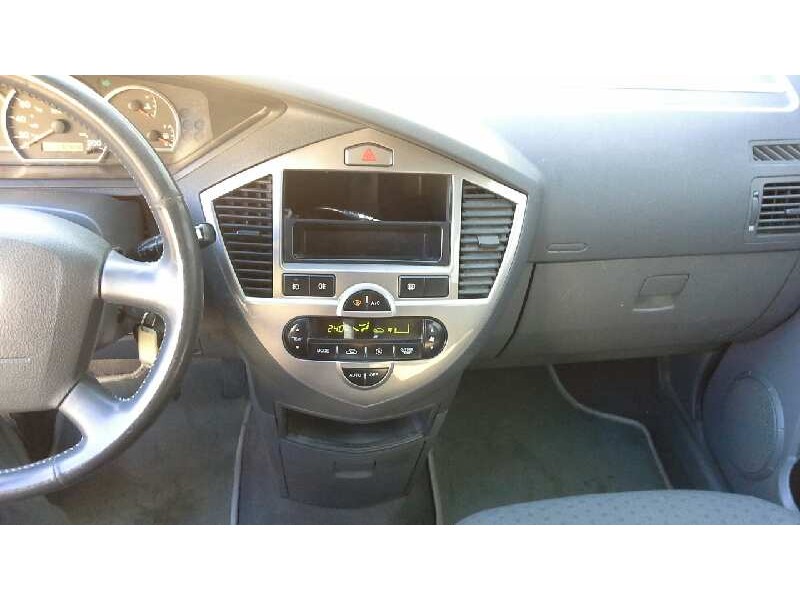 kia carens del año 2003