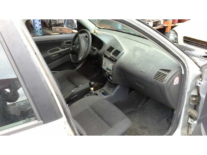 seat cordoba berlina (6k2) del año 2001