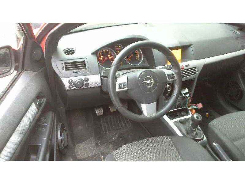 opel astra gtc del año 2006