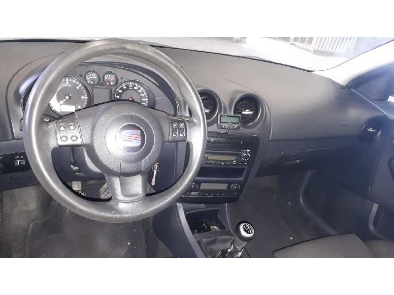 seat ibiza (6l1) del año 2005