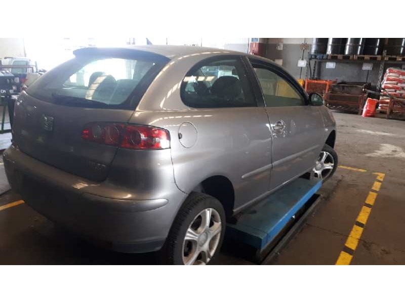 seat ibiza (6l1) del año 2005