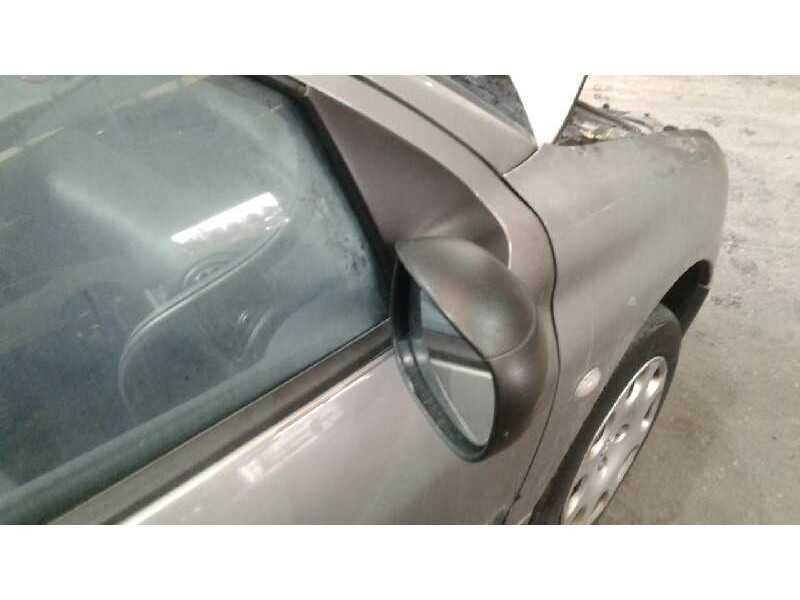 peugeot 206 berlina del año 2004