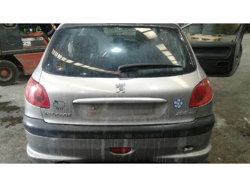 peugeot 206 berlina del año 2004