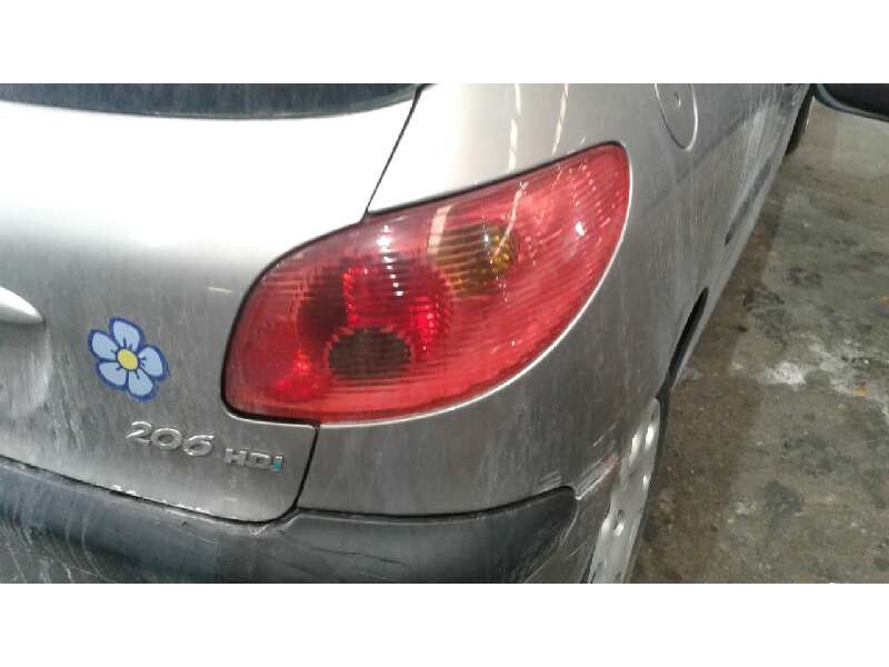 peugeot 206 berlina del año 2004