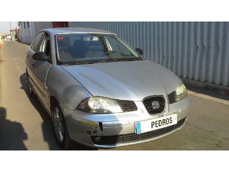 seat ibiza (6l1) del año 2002