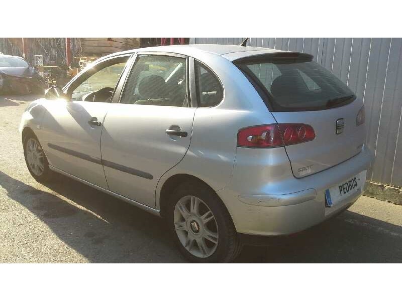 seat ibiza (6l1) del año 2002