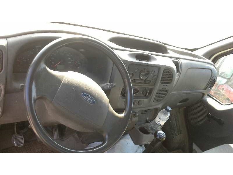 ford transit mod.2000 caja abierta del año 2004