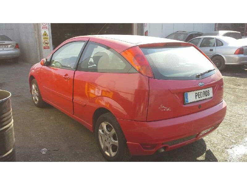 ford focus berlina (cak) del año 2004