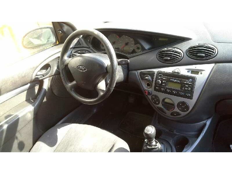 ford focus berlina (cak) del año 2004