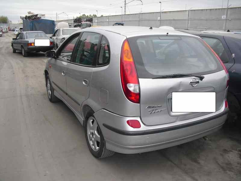 nissan almera tino (v10m) del año 2001