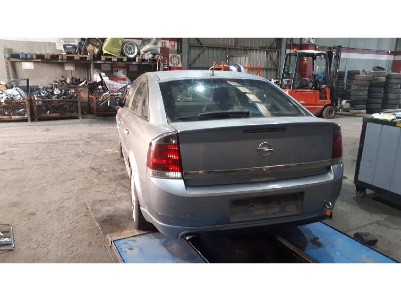 opel vectra c berlina del año 2005