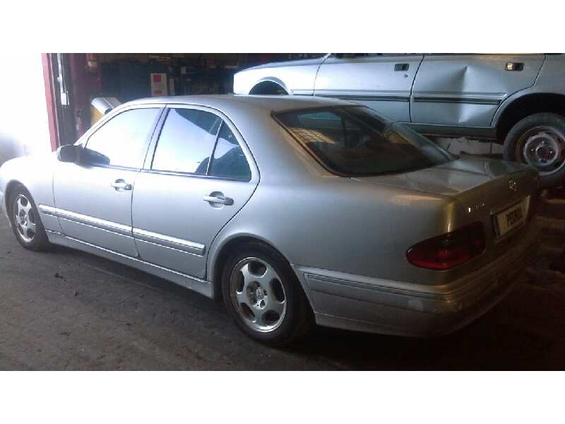 mercedes-benz clase e (w210) berlina diesel del año 2000