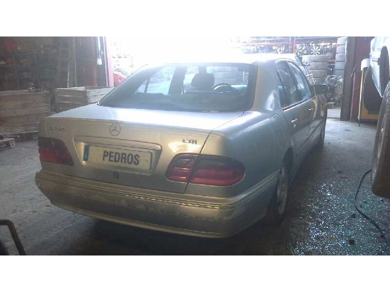 mercedes-benz clase e (w210) berlina diesel del año 2000