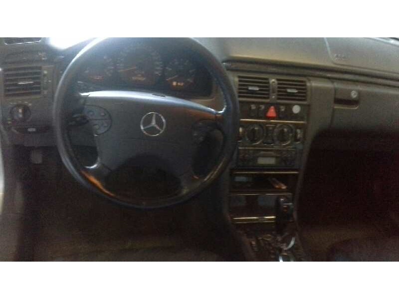mercedes-benz clase e (w210) berlina diesel del año 2000