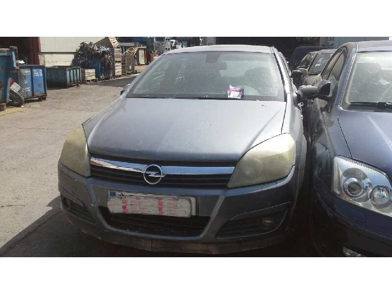 opel astra h berlina del año 2004