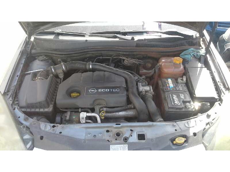 opel astra h berlina del año 2004