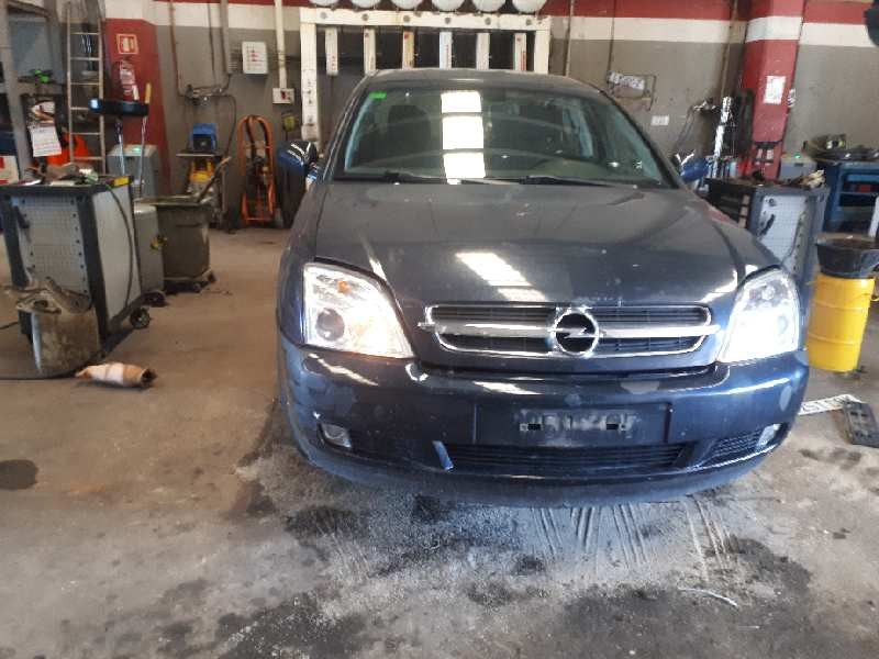 opel vectra c berlina del año 2003