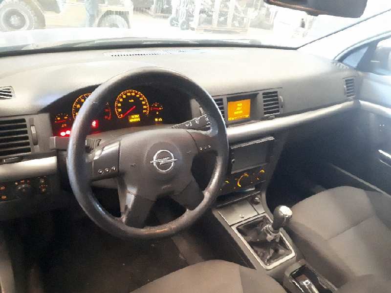 opel vectra c berlina del año 2003