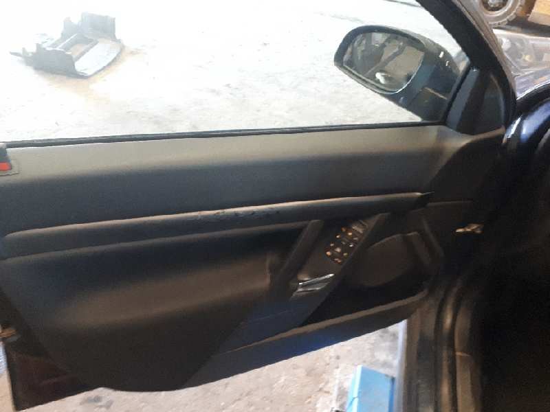 opel vectra c berlina del año 2003