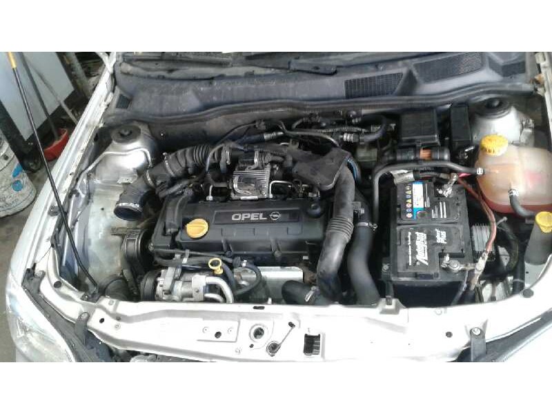 opel astra g berlina del año 2002