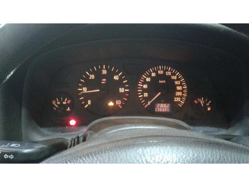 opel astra g berlina del año 2002