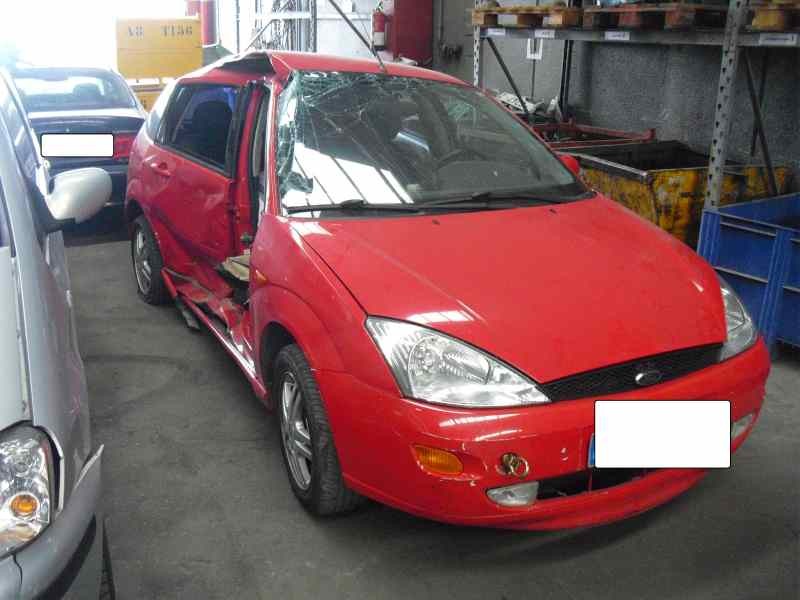 ford focus berlina (cak) del año 2001