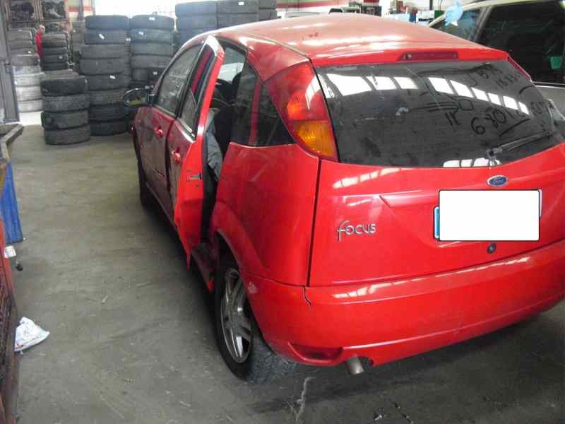 ford focus berlina (cak) del año 2001