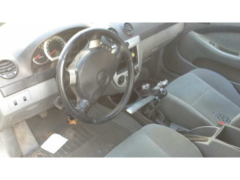 daewoo lacetti del año 2004