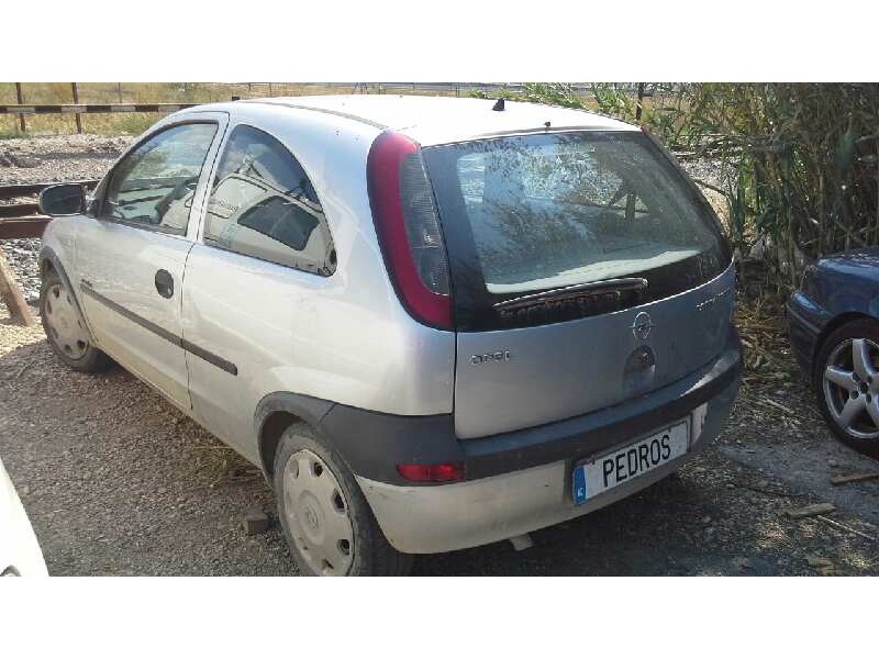 opel corsa c del año 2001