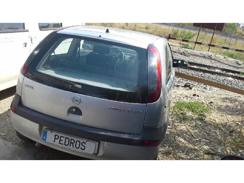 opel corsa c del año 2001