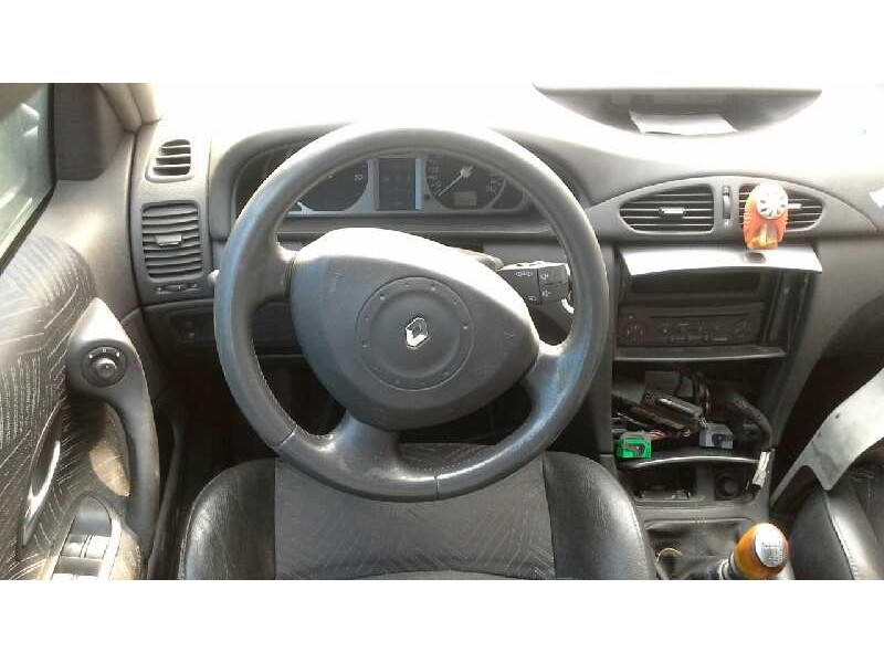 renault laguna ii grandtour (kg0) del año 2003