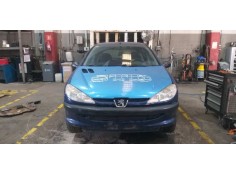 peugeot 206 berlina del año 2001