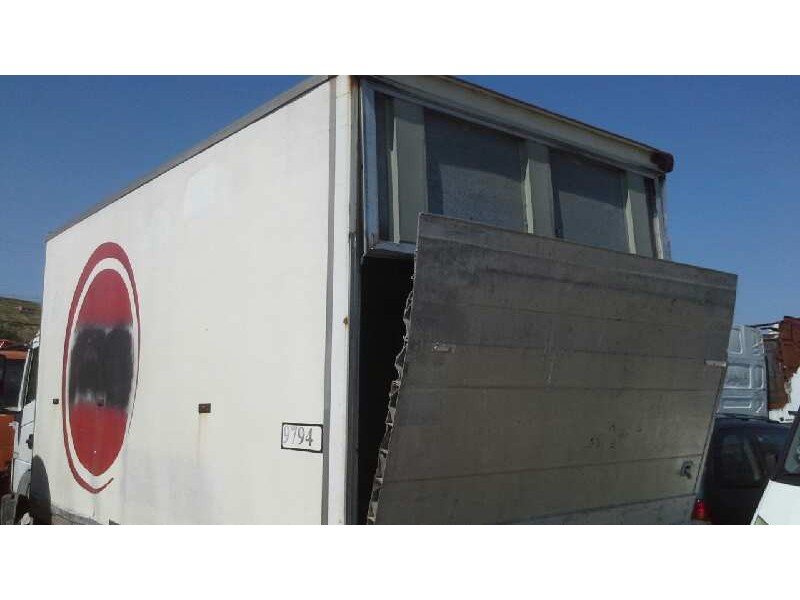 nissan atleon del año 2003