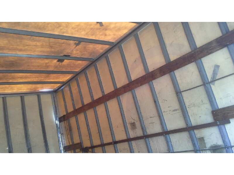 nissan atleon del año 2003