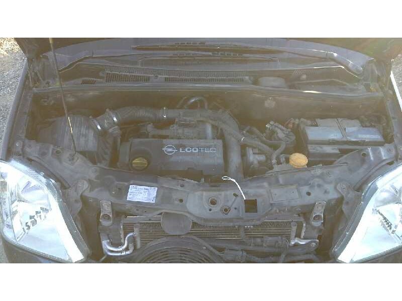 opel meriva del año 2004