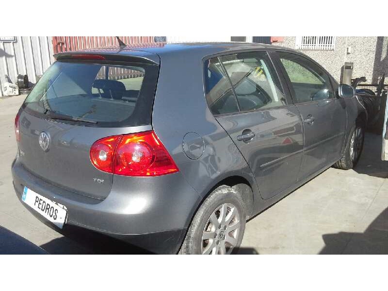 volkswagen golf v berlina (1k1) del año 2008