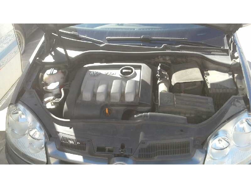 volkswagen golf v berlina (1k1) del año 2008