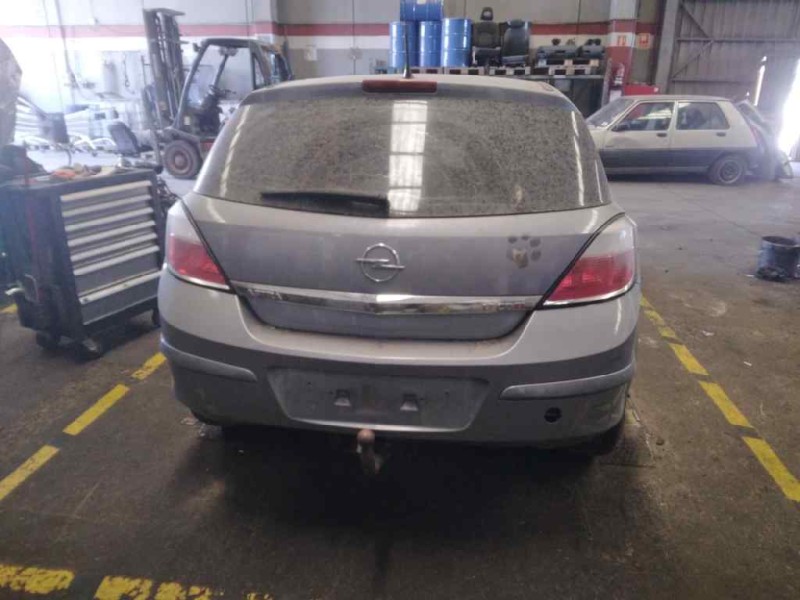 opel astra h berlina del año 2006