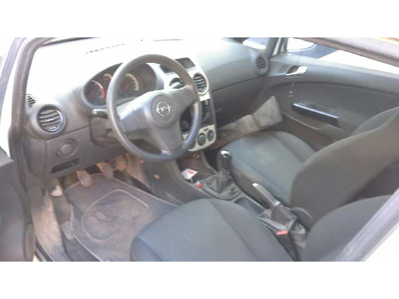opel corsa d del año 2007
