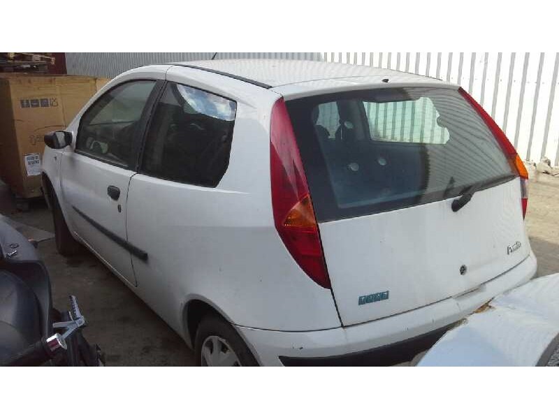 fiat punto berlina (188) del año 2001