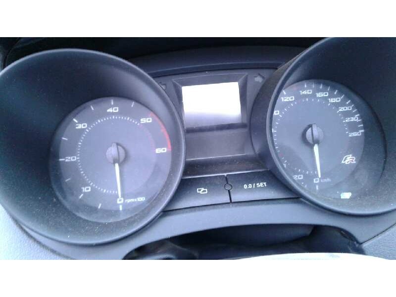 seat ibiza (6j5) del año 2010