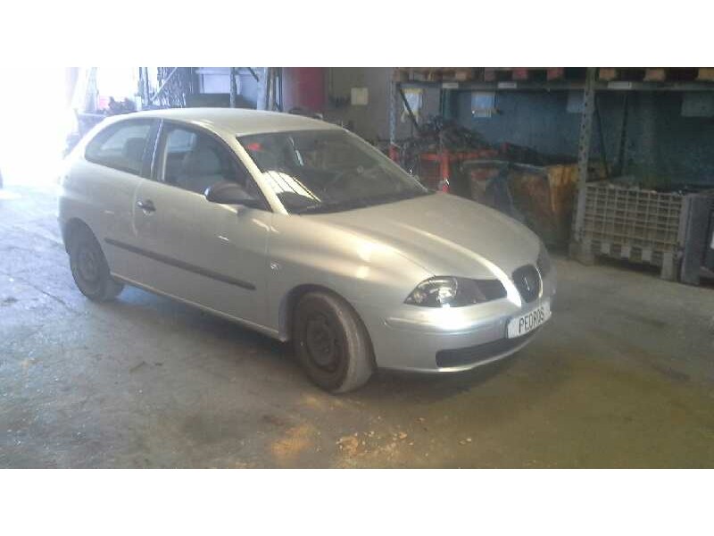 seat ibiza (6l1) del año 2002