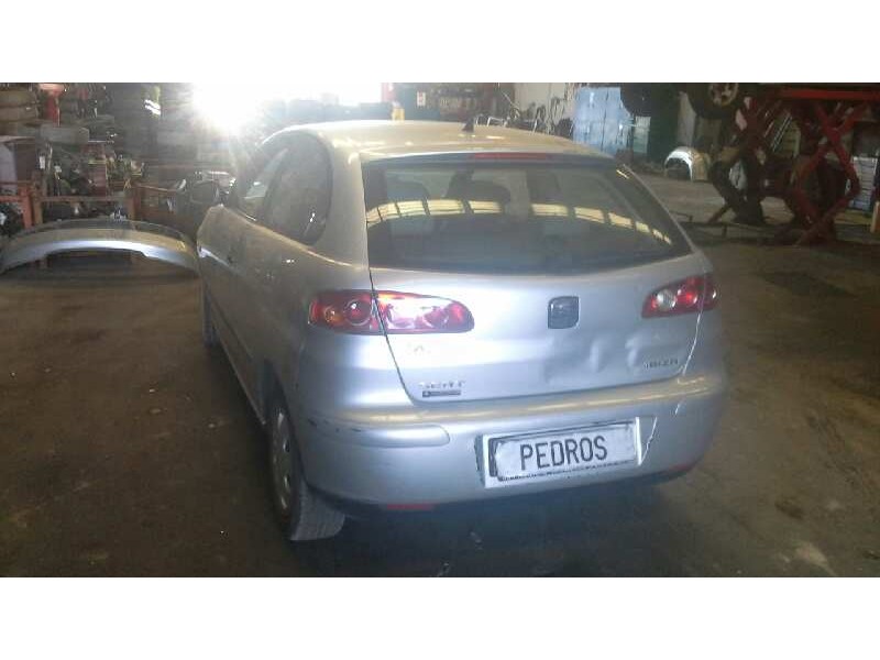 seat ibiza (6l1) del año 2002