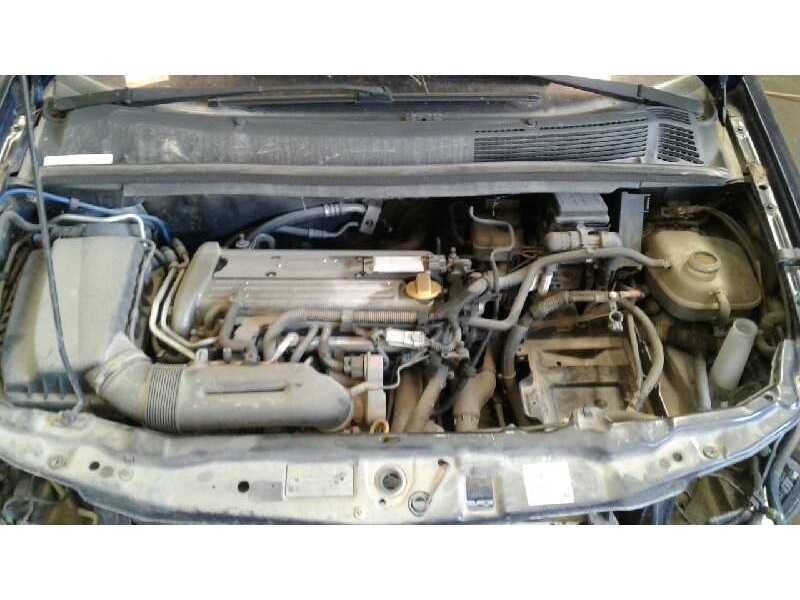 opel zafira a del año 2000