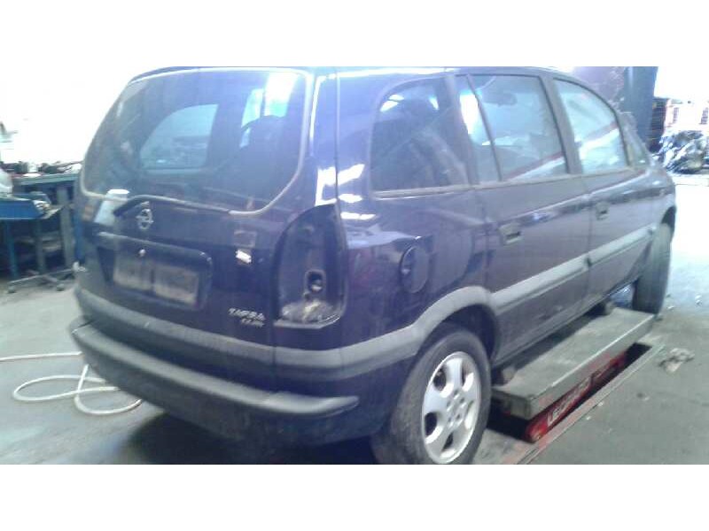 opel zafira a del año 2000