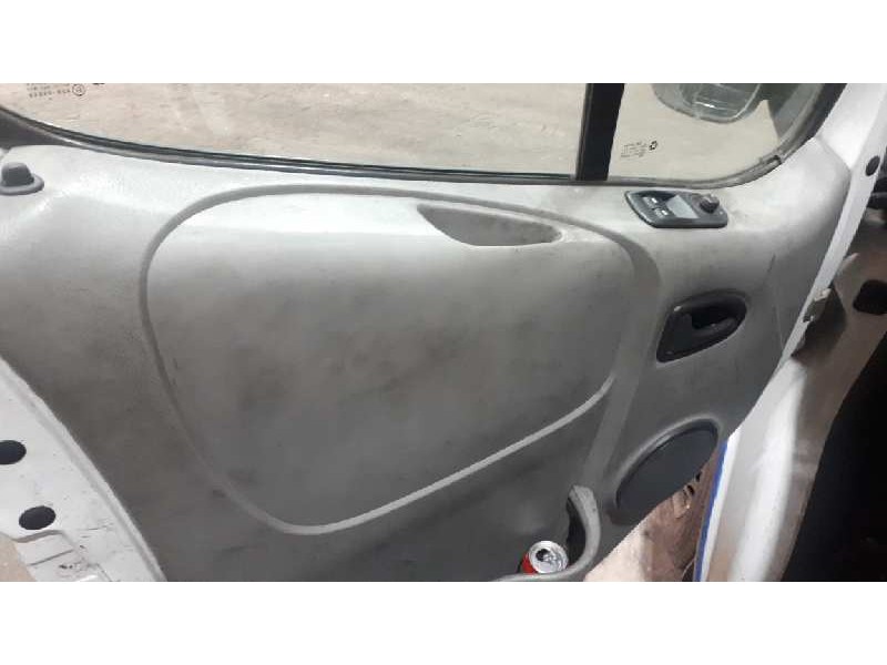 opel vivaro del año 2004