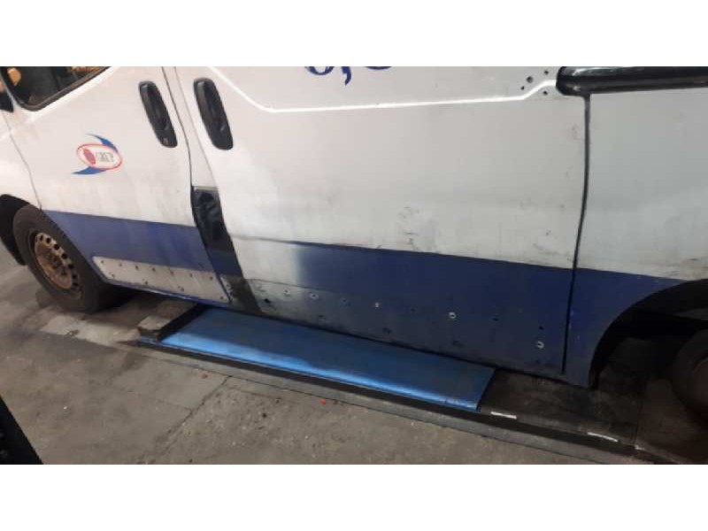 opel vivaro del año 2004