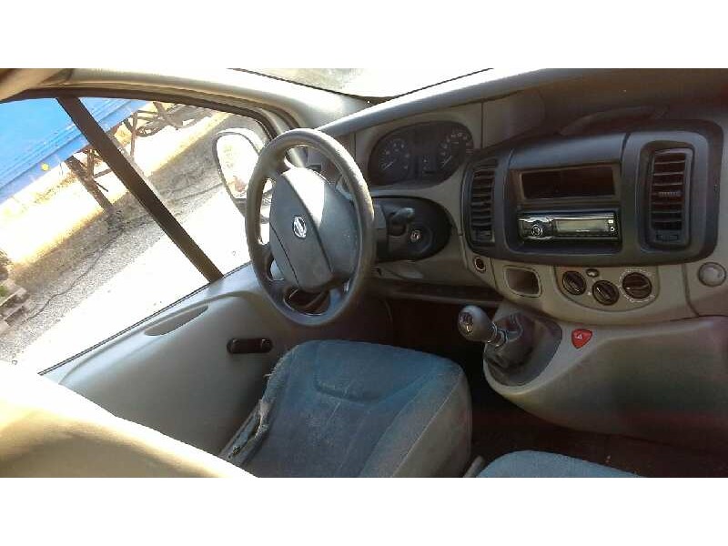 nissan primastar (x83) del año 2005