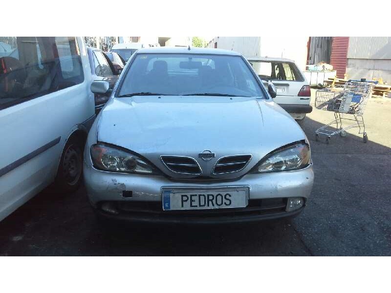 nissan primera berlina (p11) del año 2000