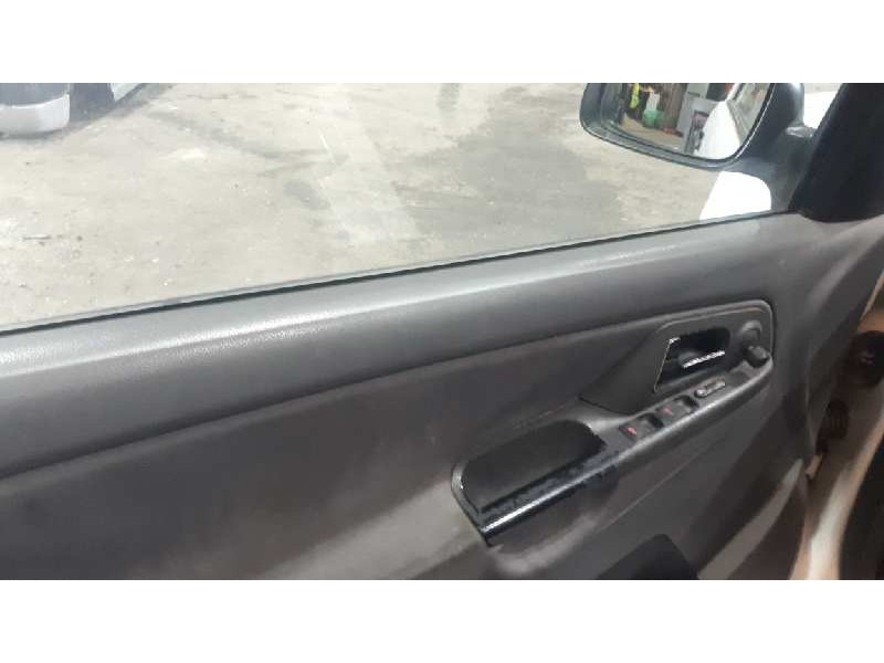 seat ibiza (6k1) del año 2001